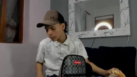 Snapshot of camillo_virgil chatting on September 15, 10:48 am Camillo Virgil online show from September 15, 10:48 am