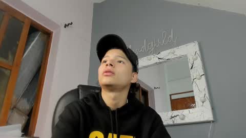 Snapshot of camillo_virgil chatting on October 6, 10:45 am Camillo Virgil online show from October 6, 10:45 am
