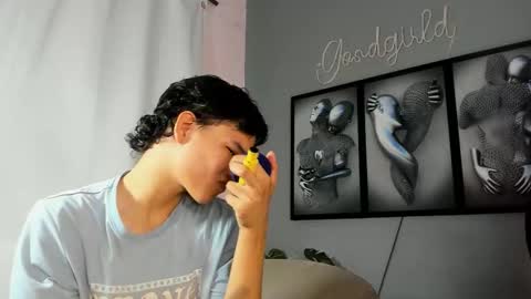 Camillo Virgil online show from October 21, 11:00 am