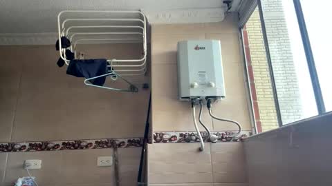 camilo_contre21 online show from January 18, 8:30 pm