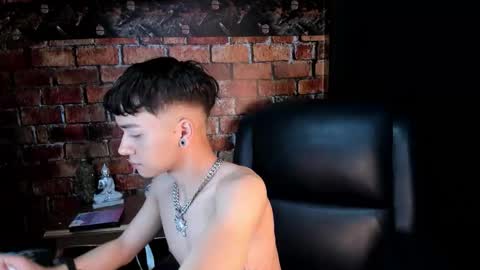 Snapshot of camilo_konor chatting on February 25, 12:04 pm CAMI online show from February 25, 12:04 pm