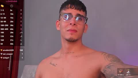 Snapshot of camilo_ospina_ chatting on January 2, 1:49 am INDEPENDENT MODEL online show from January 2, 1:49 am