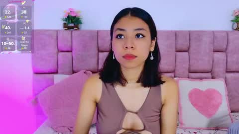 Snapshot of camiluxe chatting on November 8, 1:00 pm camiluxe online show from November 8, 1:00 pm