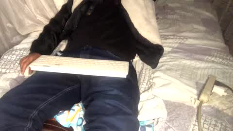 Snapshot of camivaron chatting on January 9, 7:52 am camivaron online show from January 9, 7:52 am