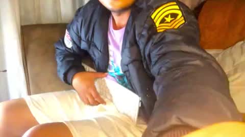 Snapshot of camivaron chatting on February 10, 7:04 am camivaron online show from February 10, 7:04 am