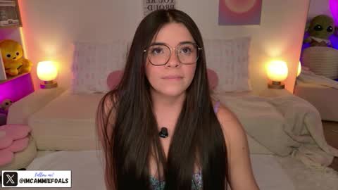   Lets reach 200 thumbs up  online show from March 29, 9:26 pm