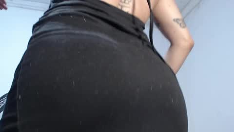 Cammi osoriioo online show from April 12, 4:28 am