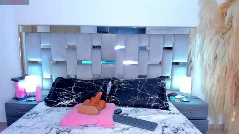 Camila online show from March 17, 4:43 pm