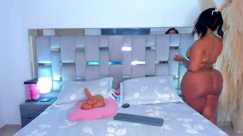 Camila online show from April 13, 4:23 pm