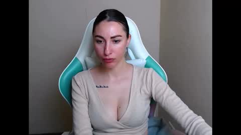 cammila horn online show from May 18, 5:13 am