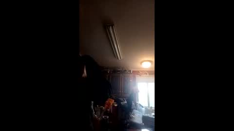 camrox6969 online show from May 24, 11:32 pm