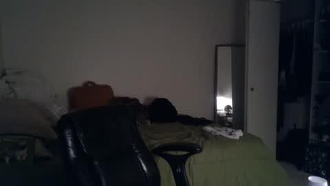 Snapshot of canadianstud18 chatting on January 17, 3:34 am Devon online show from January 17, 3:34 am