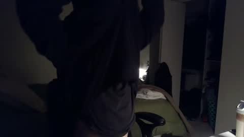 Snapshot of canadianstud18 chatting on January 20, 4:43 am Devon online show from January 20, 4:43 am