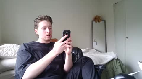 Snapshot of canadianstud18 chatting on January 29, 5:56 pm Devon online show from January 29, 5:56 pm