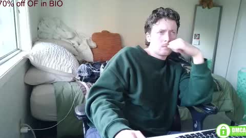 Snapshot of canadianstud18 chatting on February 15, 12:59 am Devon online show from February 15, 12:59 am