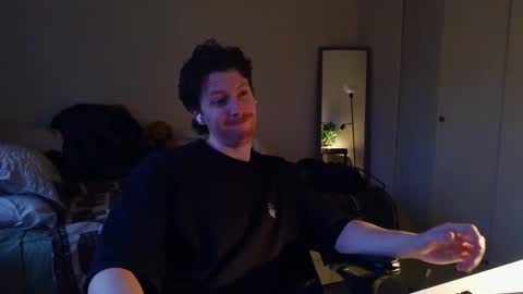 Snapshot of canadianstud18 chatting on February 28, 1:47 am Devon online show from February 28, 1:47 am