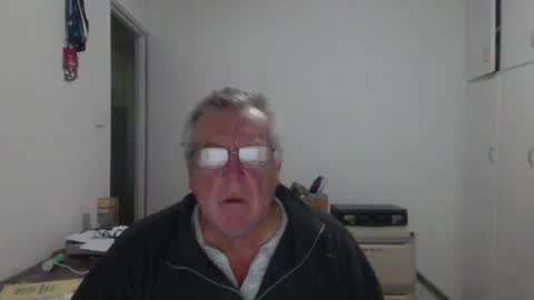 Snapshot of canberian chatting on June 15, 11:51 pm Canberian online show from June 15, 11:51 pm