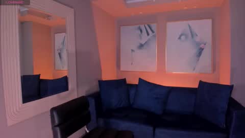 Snapshot of candaserussell chatting on February 10, 4:16 am Candanse R online show from February 10, 4:16 am