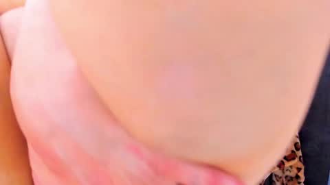 Snapshot of candela_collins chatting on December 4, 3:43 pm Candela online show from December 4, 3:43 pm