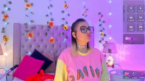 Candie  online show from October 7, 11:29 am