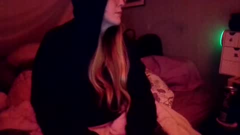 Candi online show from December 2, 9:25 am