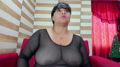 Snapshot of candy_browm1 chatting on December 2, 12:51 pm Candy Brown online show from December 2, 12:51 pm
