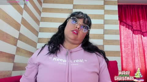 Snapshot of candy_browm1 chatting on December 6, 1:44 pm Candy Brown online show from December 6, 1:44 pm