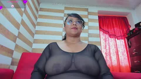 Snapshot of candy_browm1 chatting on February 17, 3:53 pm Candy Brown online show from February 17, 3:53 pm