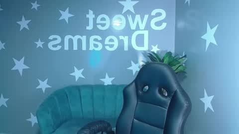 candy_kush_a online show from November 6, 8:54 pm