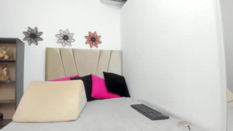 liss sophia online show from September 27, 12:04 am