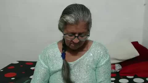 candy online show from November 30, 12:25 am