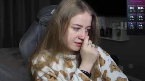 Snapshot of candy_meggie chatting on January 19, 5:39 pm Megan online show from January 19, 5:39 pm