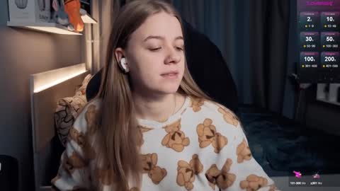 Snapshot of candy_meggie chatting on February 2, 1:30 pm Megan online show from February 2, 1:30 pm