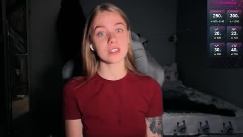 Snapshot of candy_meggie chatting on September 19, 6:30 pm Megan online show from September 19, 6:30 pm