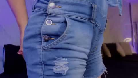 Snapshot of candy_plus chatting on February 8, 7:28 pm Candy plus online show from February 8, 7:28 pm