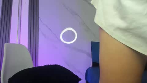 Snapshot of candy_plus chatting on February 23, 7:33 pm Candy plus online show from February 23, 7:33 pm