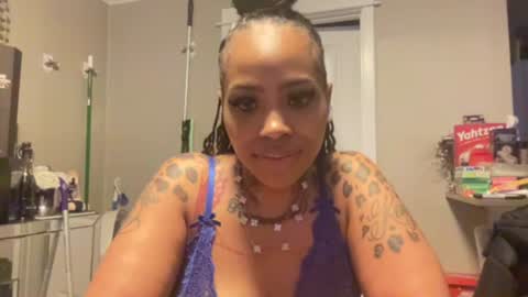 Snapshot of candy_rain5 chatting on August 3, 9:04 am candy_rain5 online show from August 3, 9:04 am