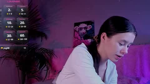 Snapshot of candy_sandy_ chatting on October 16, 9:27 pm Sandy online show from October 16, 9:27 pm