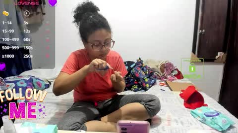 Snapshot of candy_val chatting on February 10, 6:28 am candy_val online show from February 10, 6:28 am