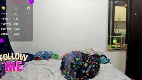 Snapshot of candy_val chatting on February 14, 5:59 am candy_val online show from February 14, 5:59 am