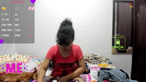 Snapshot of candy_val chatting on February 24, 6:00 am candy_val online show from February 24, 6:00 am
