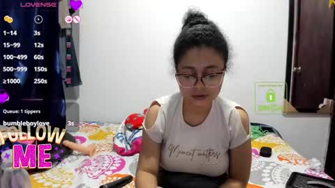 Snapshot of candy_val chatting on March 2, 6:14 am candy_val online show from March 2, 6:14 am