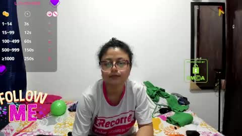 Snapshot of candy_val chatting on March 14, 6:19 am candy_val online show from March 14, 6:19 am