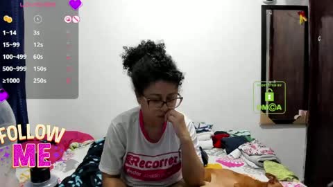 Snapshot of candy_val chatting on March 15, 6:19 am candy_val online show from March 15, 6:19 am
