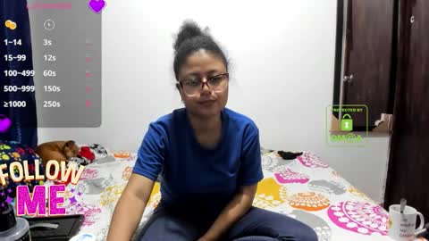 Snapshot of candy_val chatting on March 17, 4:17 am candy_val online show from March 17, 4:17 am