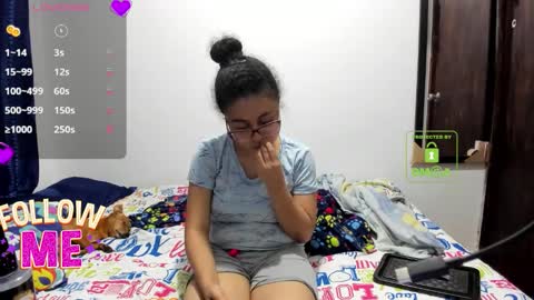 Snapshot of candy_val chatting on March 19, 4:49 am candy_val online show from March 19, 4:49 am