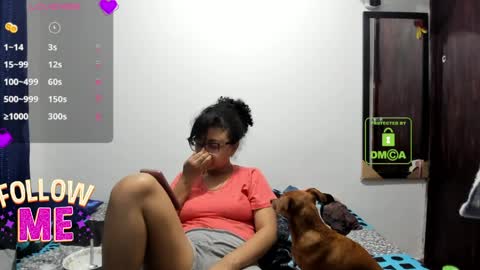 Snapshot of candy_val chatting on April 12, 5:45 am candy_val online show from April 12, 5:45 am
