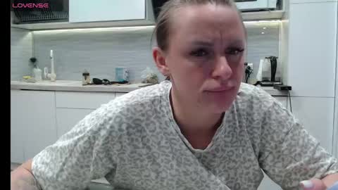 CandyBunie online show from March 1, 3:58 pm