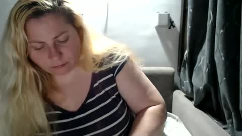 Laura online show from February 13, 10:43 pm