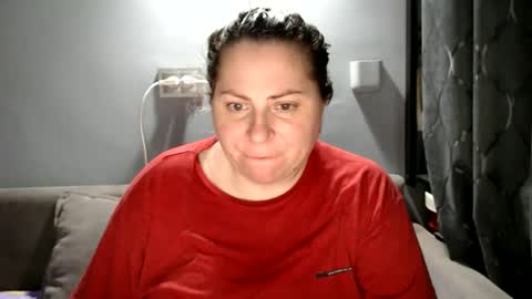 Laura online show from September 22, 6:43 pm